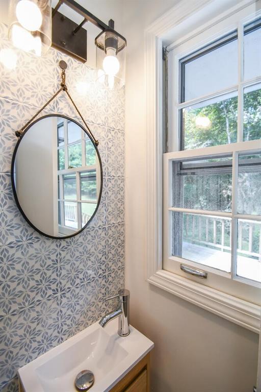 Building Photo - 17040 Birmingham Rd