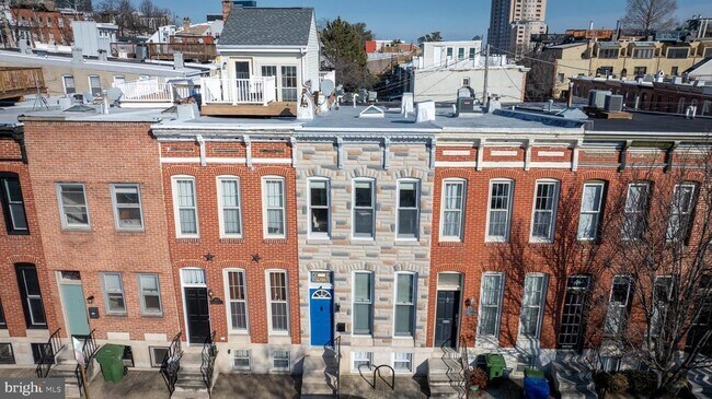 Building Photo - 1015 Riverside Ave