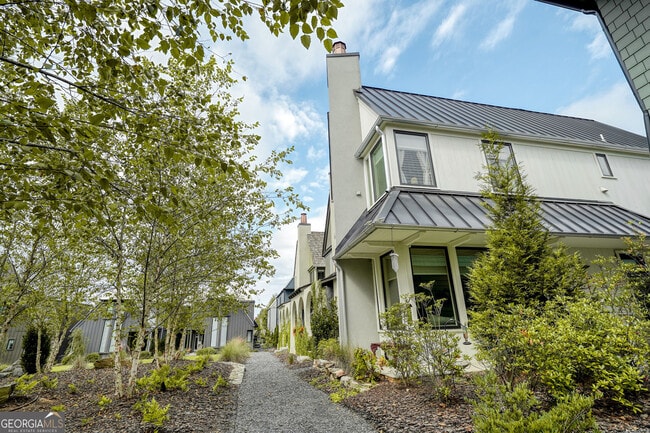 Building Photo - 305 Breakspear Ln