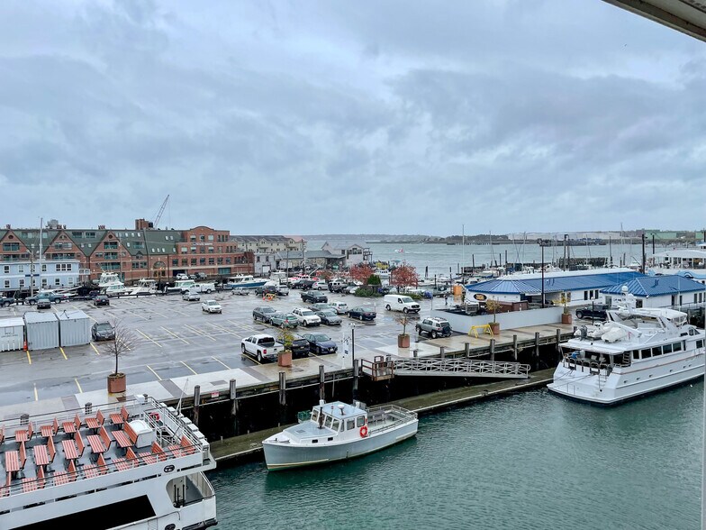 Building Photo - 714 Chandlers Wharf