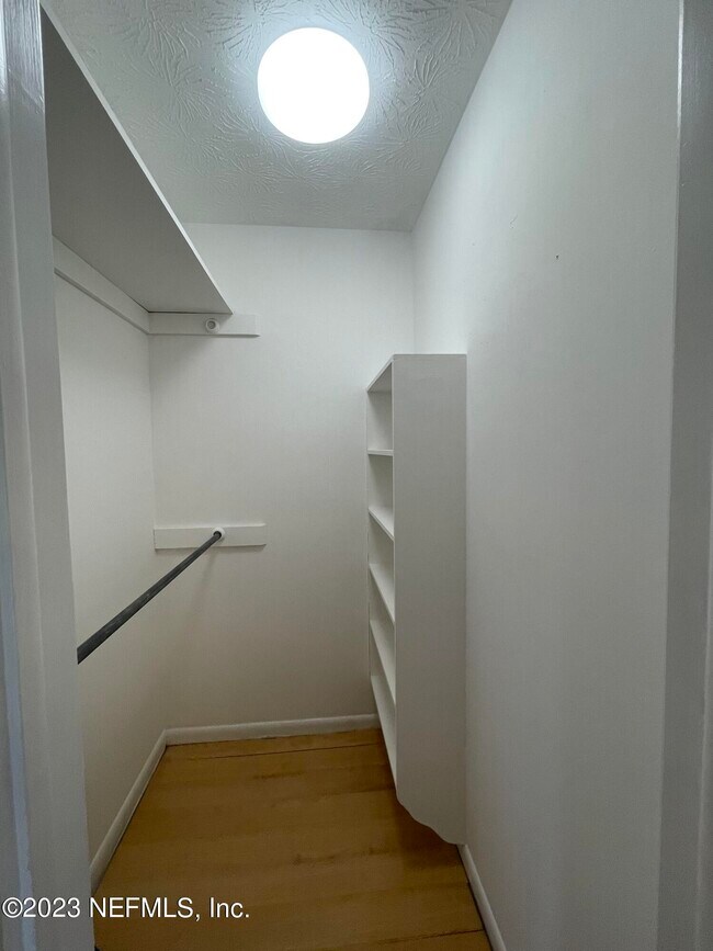 Building Photo - 5391 Golf Course Dr