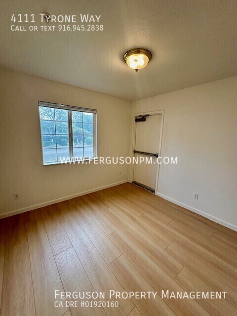 Building Photo - 4111 Tyrone Way