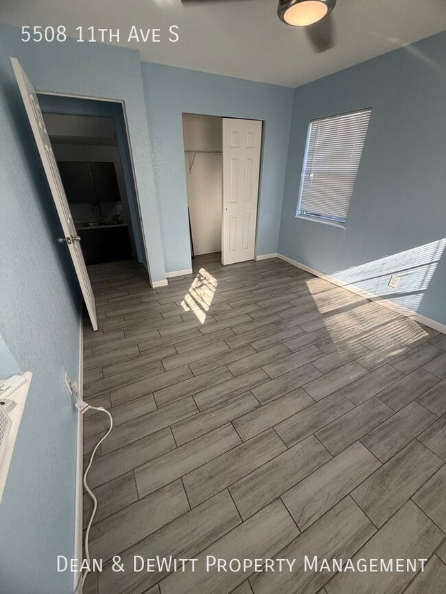 Building Photo - 5508 11th Ave S