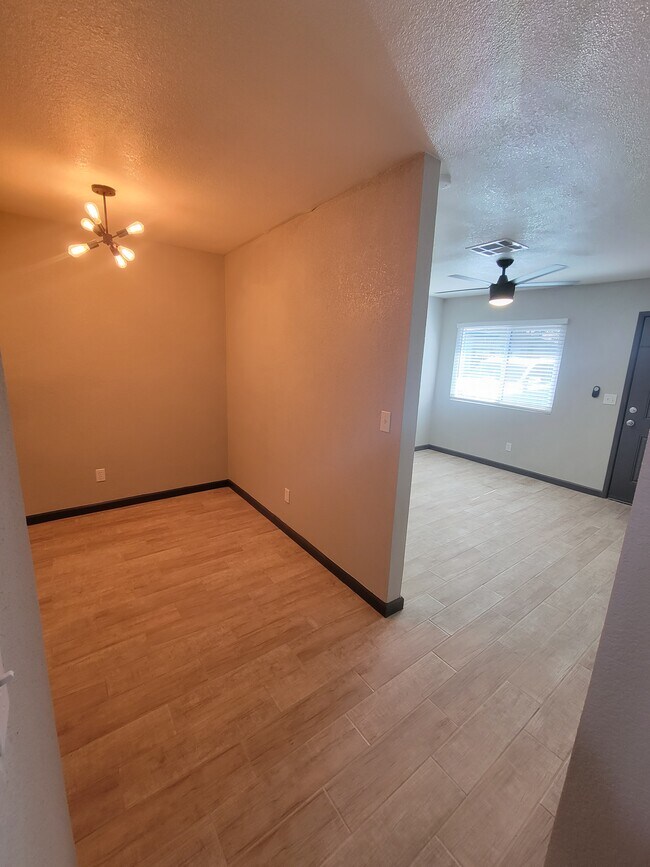 Building Photo - 1007 E Commonwealth Plz