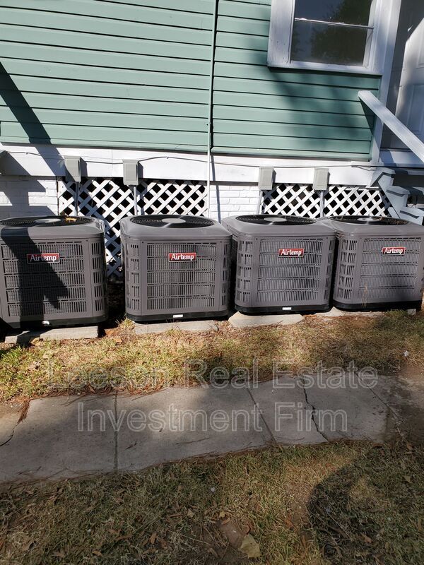 Building Photo - 523 1/2 WICHITA ST