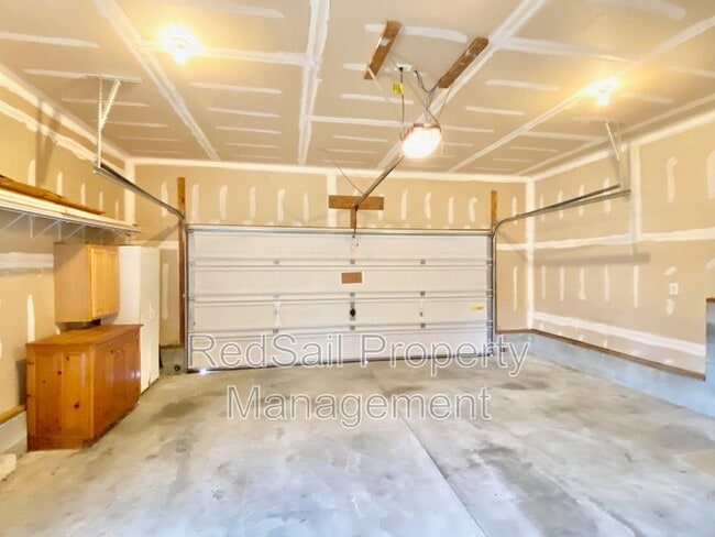 Building Photo - 5800 Montpelier Dr