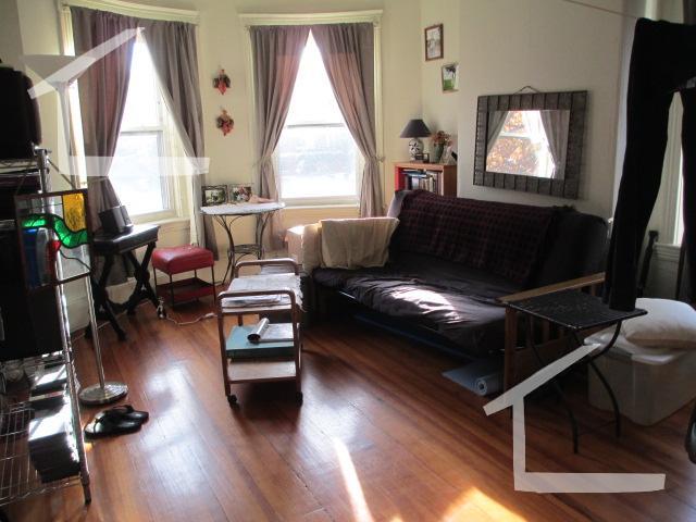 Primary Photo - 1381 Commonwealth Ave