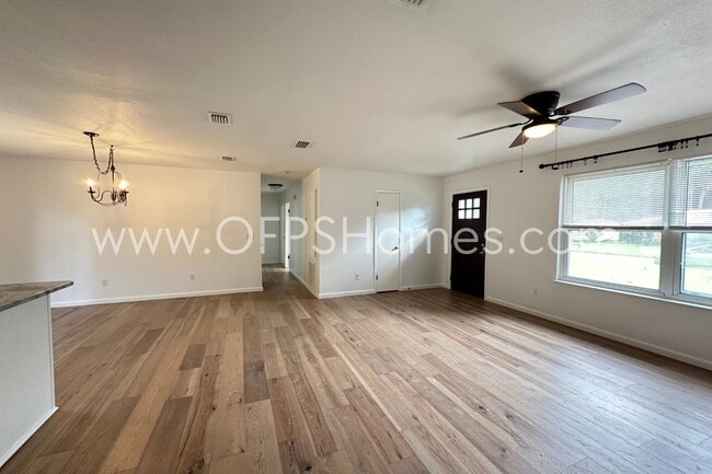 Building Photo - 309 Pontevedra Ln