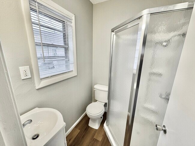 Building Photo - 3338 Coleman Ave