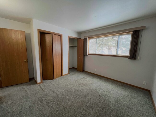 Building Photo - 2310 Radtke Ave