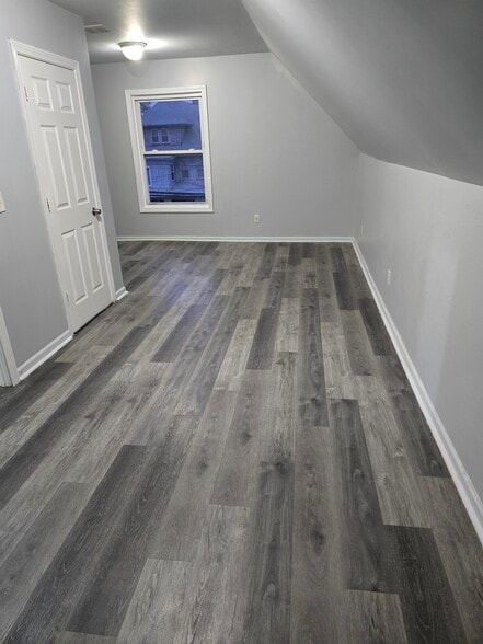 Bedroom#1 view 2 - L shape room - 61 Savoy St