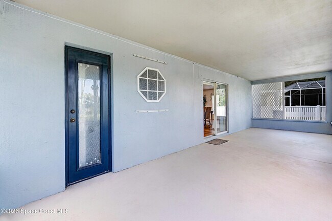 Building Photo - 1652 La Maderia Dr