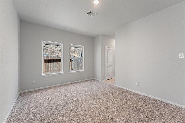 Building Photo - 10511 Kings River Dr