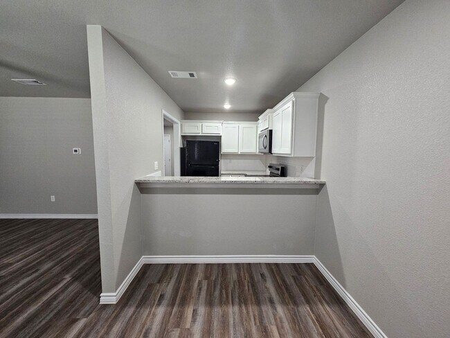Building Photo - 230 N Mary Jo Dr