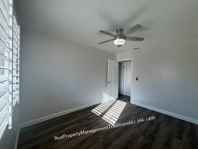 Building Photo - Elegant  4 Bed 2 Bath Home