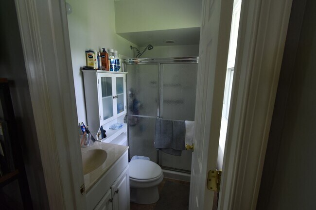 Building Photo - 3 Bedroom Home in Camp Hill