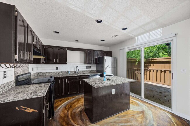 Building Photo - 5720 Prescott Ct