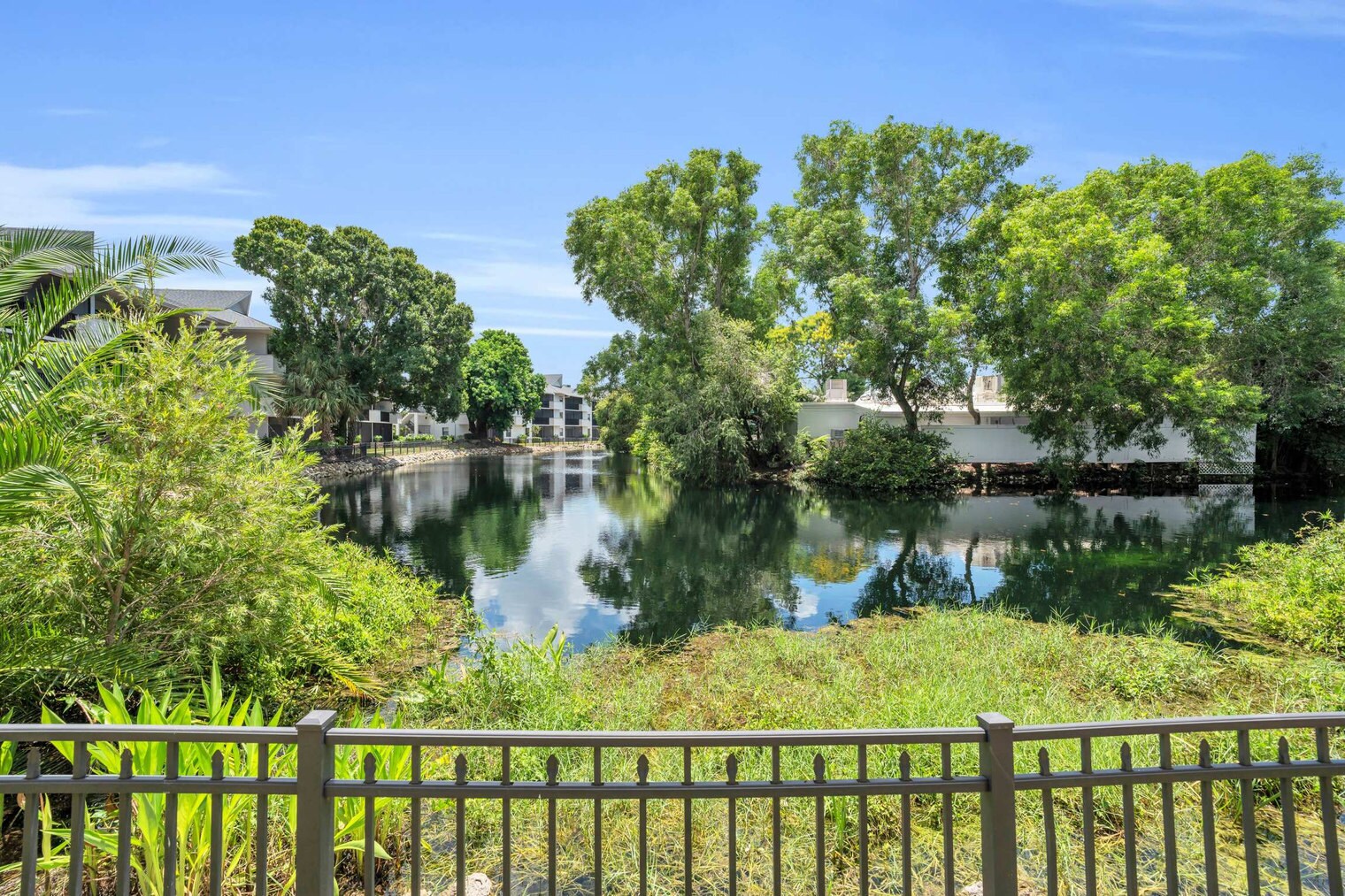 Building Photo - 600 Neapolitan Way