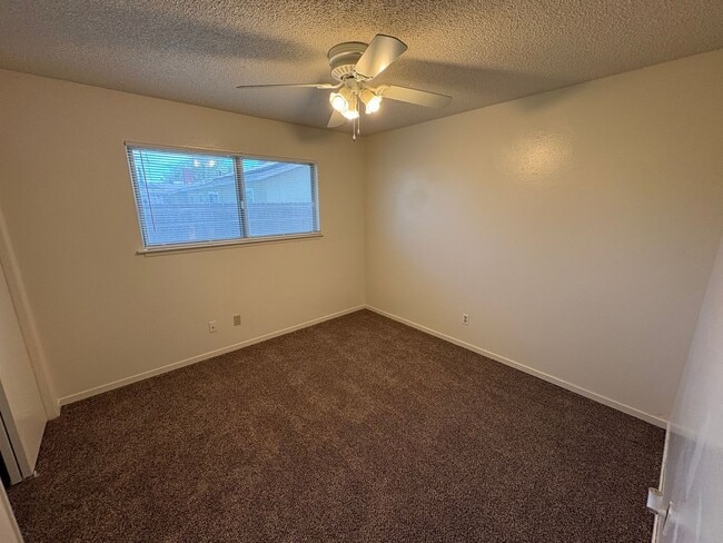 Building Photo - Corner lot home near Shopping Center Available Now!