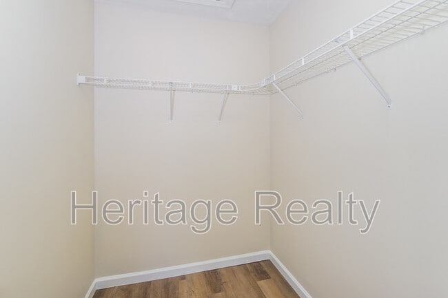 Building Photo - 4207 Iona Way