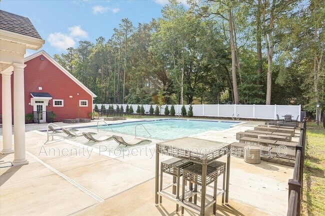 Building Photo - 2102 Promenade Ln
