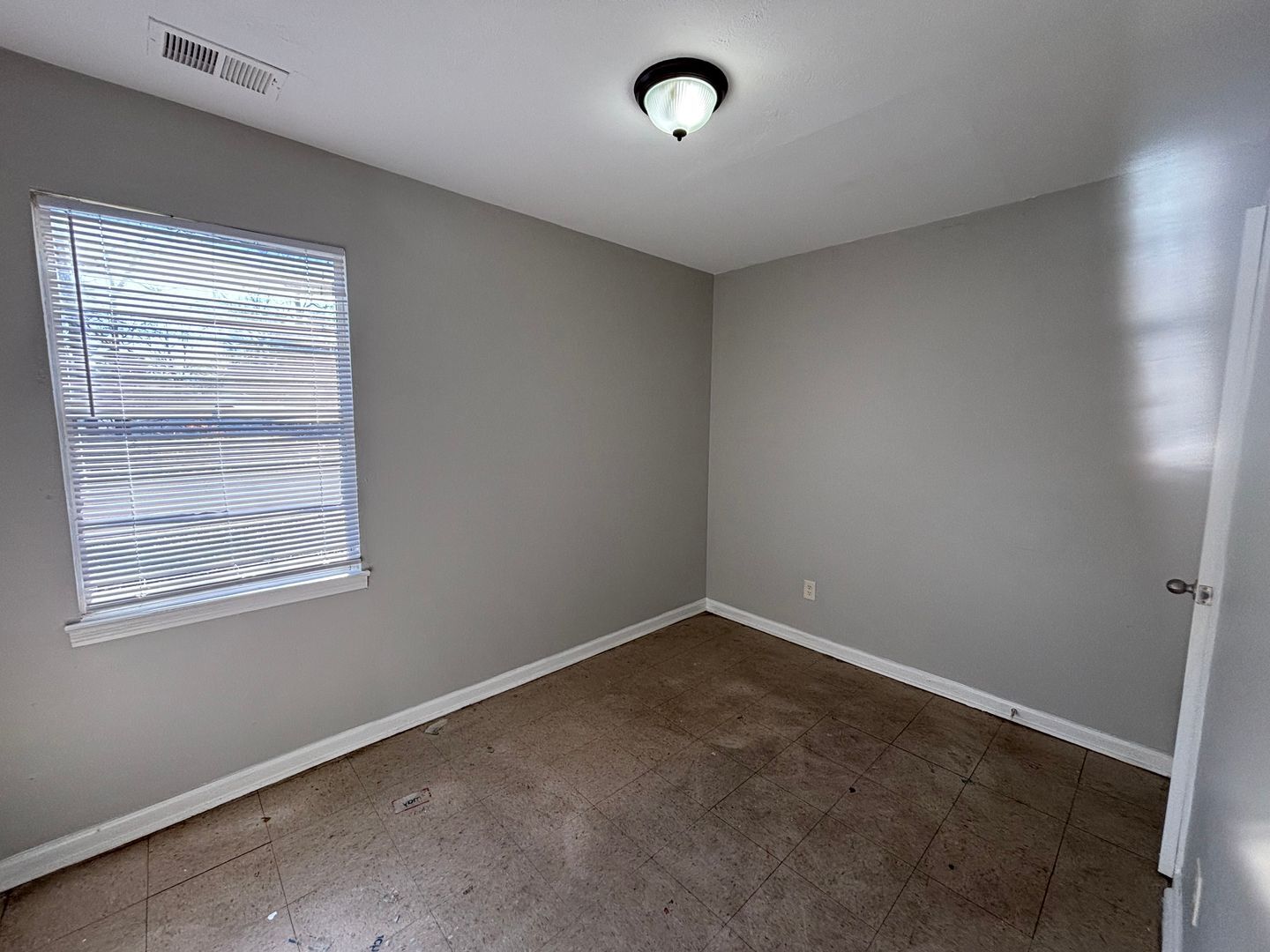 Building Photo - 2551 Dakar Ave