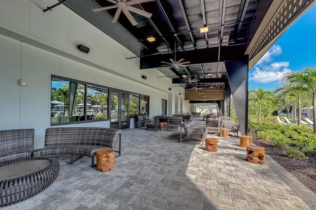 Building Photo - 9312 Tequila Sunrise Dr