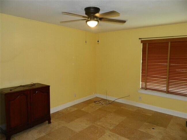 Building Photo - 266 Orienta Point St