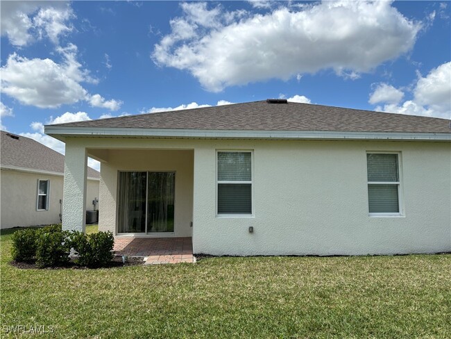 Building Photo - 2224 Pigeon Plum Way