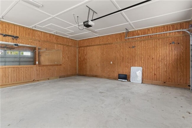 Building Photo - 165 Harrington Ln