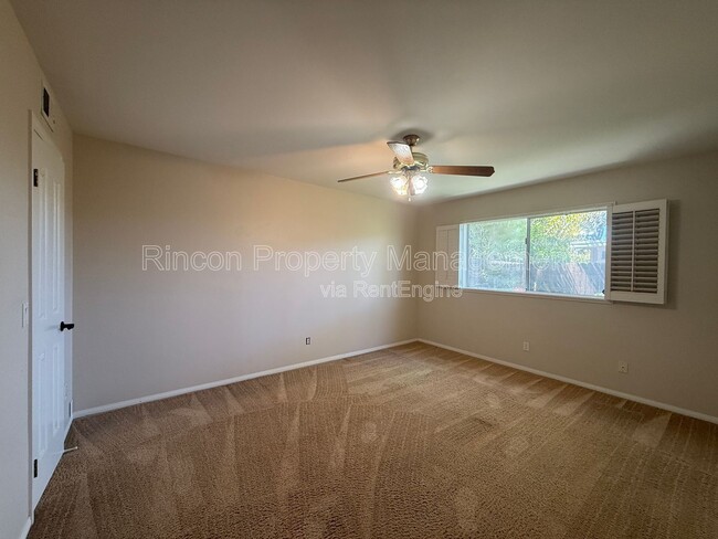 Building Photo - 2462 Pierpont Blvd