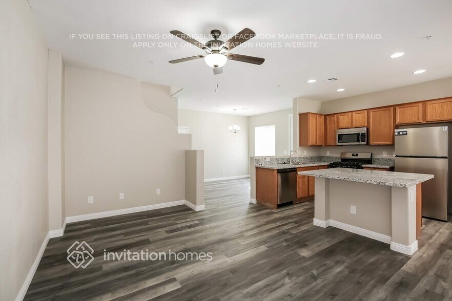 Building Photo - 620 Desert Silk Ct
