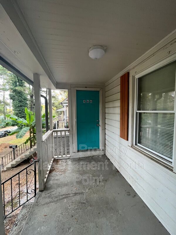 Building Photo - 466 Birney St NE