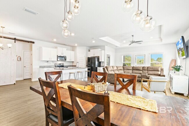 Building Photo - 13164 Shoshoney Cir