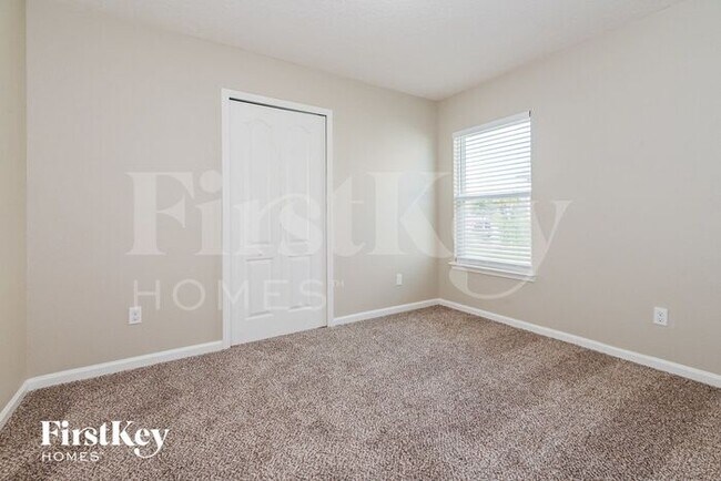 Building Photo - 3912 S Trapani Dr