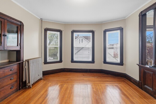 Building Photo - 43 Elmdale St