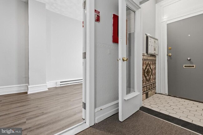 Building Photo - 3545 N 11th St