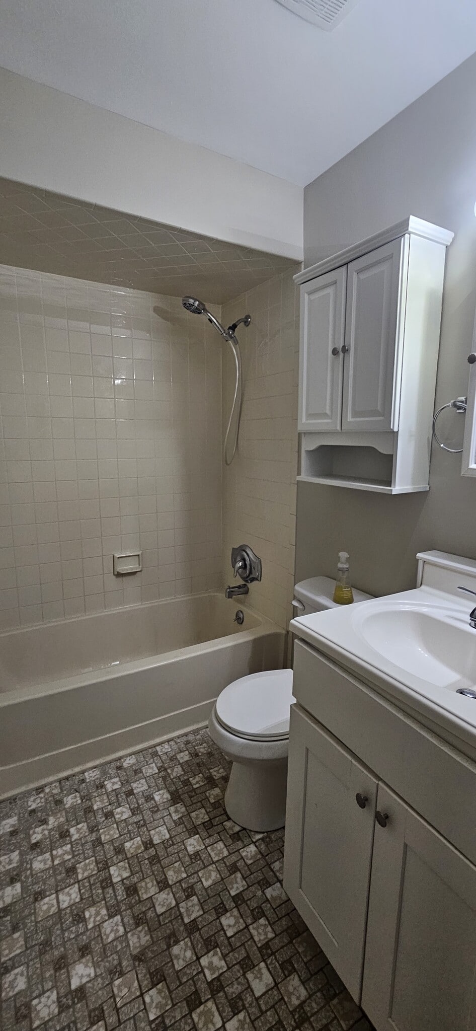 Building Photo - 5 Brandywine Ct