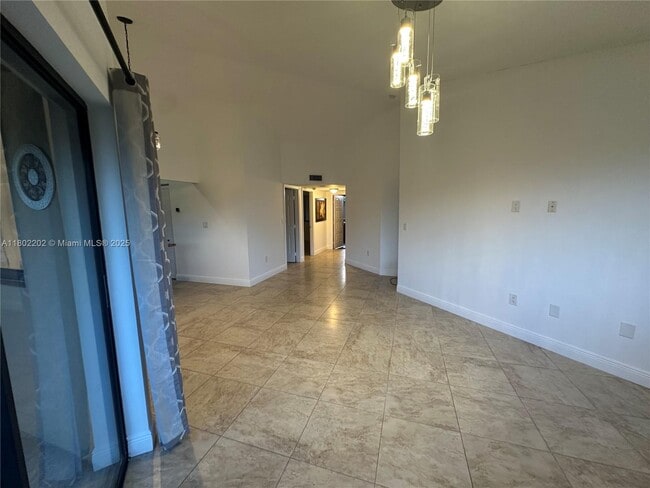 Building Photo - 15489 N Miami Lakeway