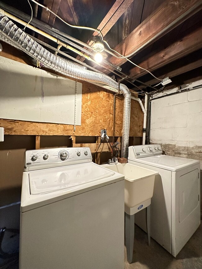 Building Photo - 56 S Monastery Ave