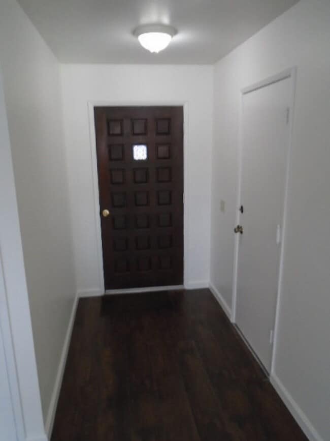 Building Photo - NICE SINGLE STORY HOME IN EAST ROSVILLE!