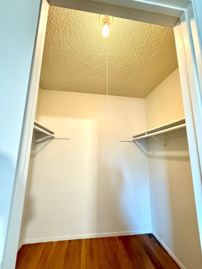 Building Photo - COMING SOON! $3,790 / 3 BR - 1528 S.F. VER...