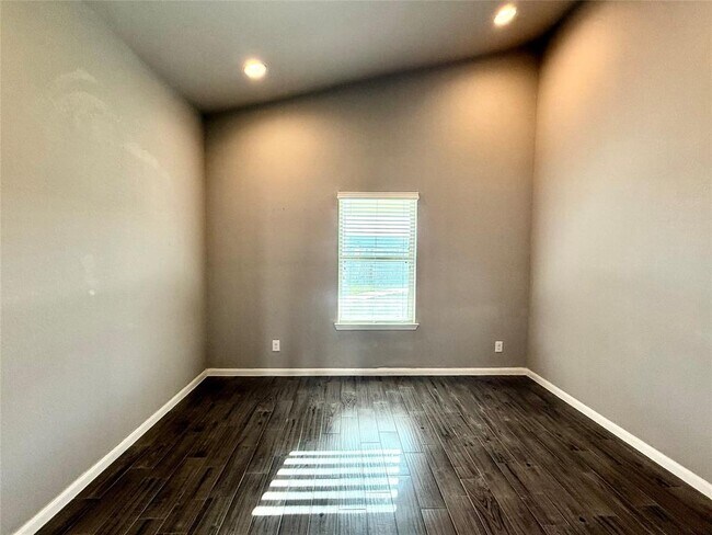 Building Photo - 7403 Cypress Pin Oak Dr