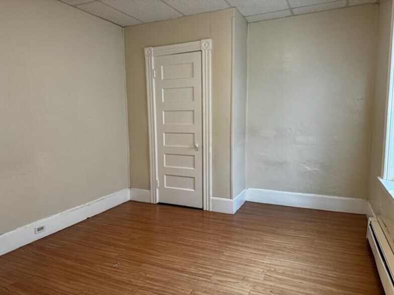 Building Photo - 49 Mendon St