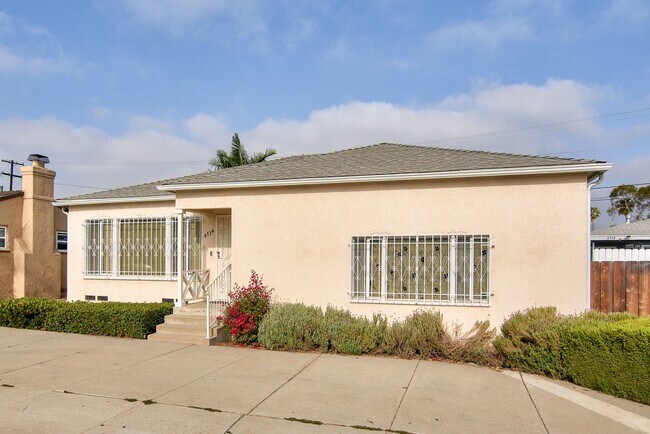 Building Photo - 3BR Home with Large Backyard Near SDSU