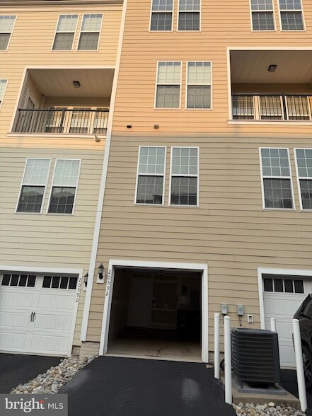 Building Photo - 20592 Geddes Terrace