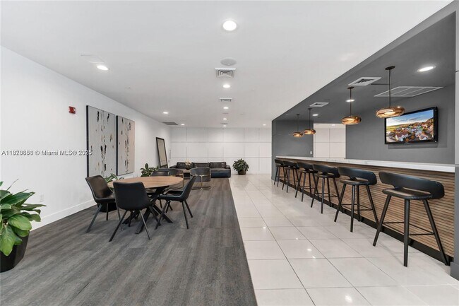 Building Photo - 1250 S Miami Ave