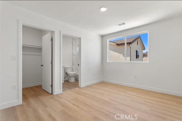 Building Photo - 709 W 80th St