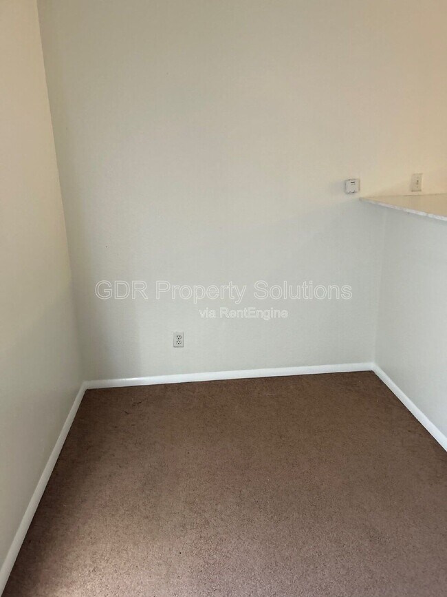 Building Photo - 401 14th St NW