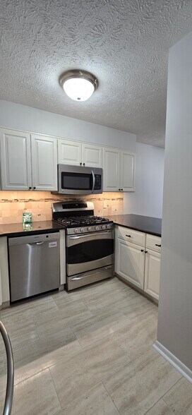 Building Photo - 757 Island Ct